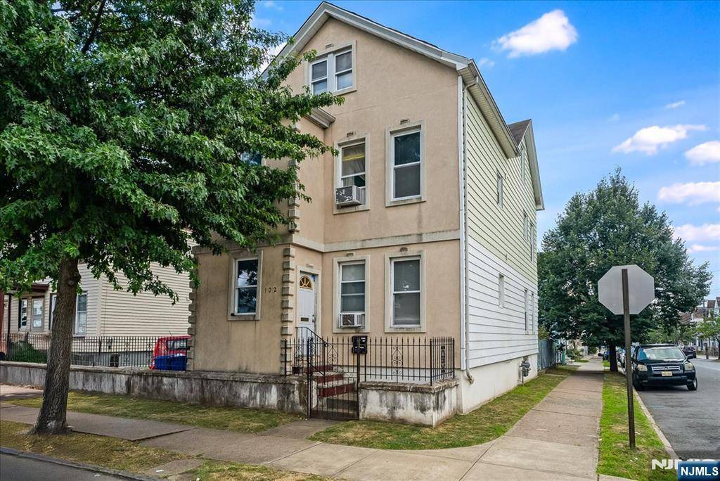 Paterson, NJ 07513,102 22nd AVE