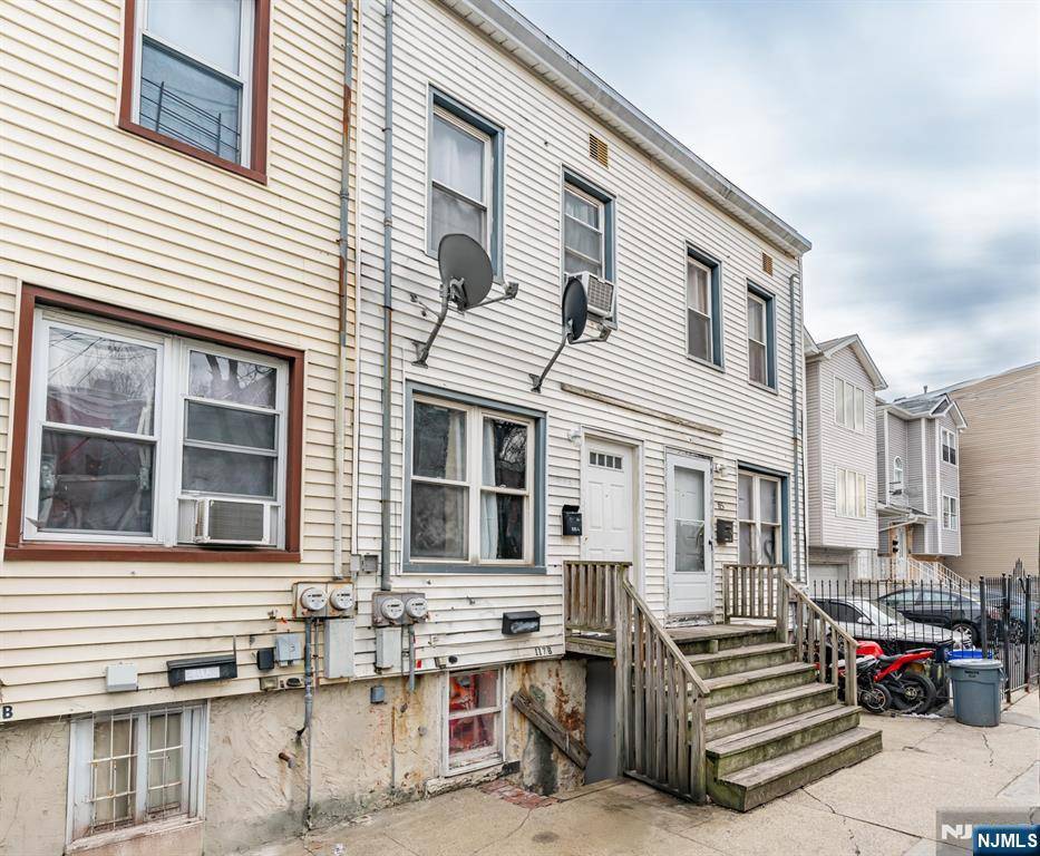 Newark, NJ 07104,117 Highland AVE