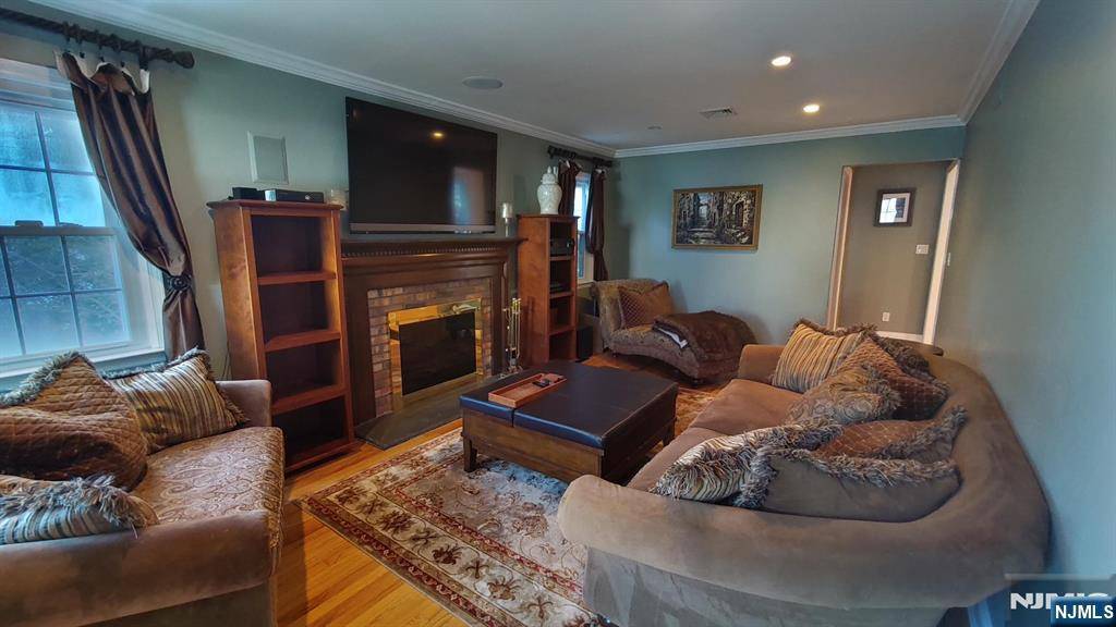 River Vale, NJ 07675,266 Alpine CIR