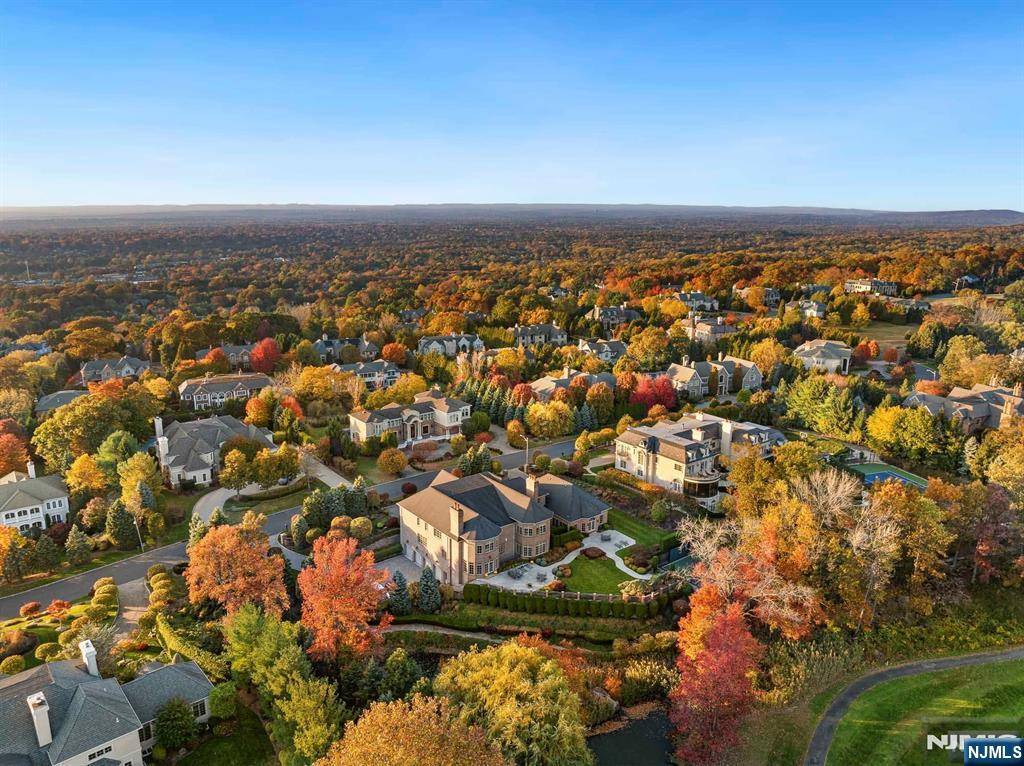 Cresskill, NJ 07626,196 Vaccaro DR