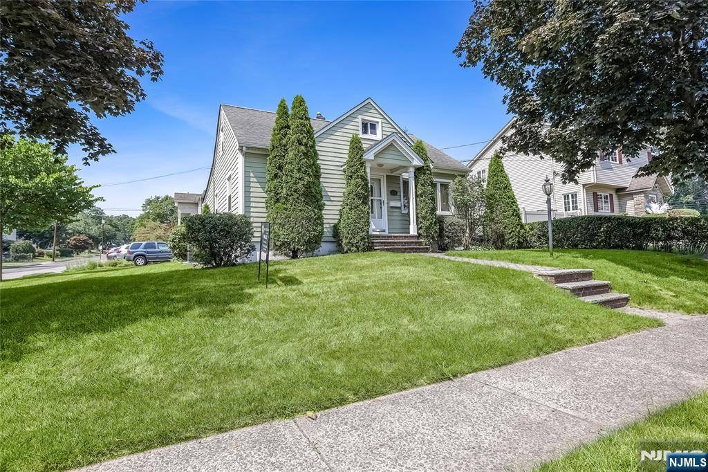 Fair Lawn, NJ 07410,34-03 Norwood DR
