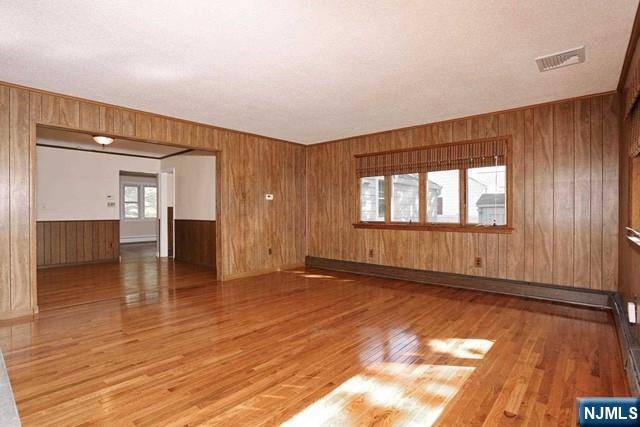 New Milford, NJ 07646,128 Concord ST