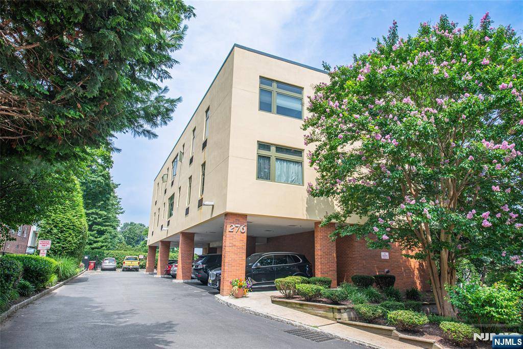Nutley, NJ 07110,276 Chestnut ST #1G
