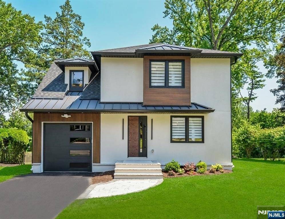 Cresskill, NJ 07626,72 Roosevelt ST