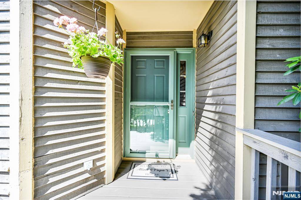 West Milford, NJ 07480,33 Concord RD #F