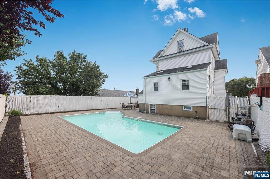 Wood Ridge, NJ 07075,551 Union AVE