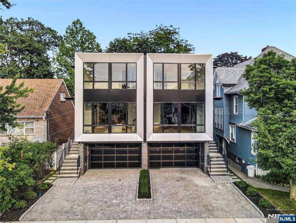 Fort Lee, NJ 07024,1062 Anderson AVE