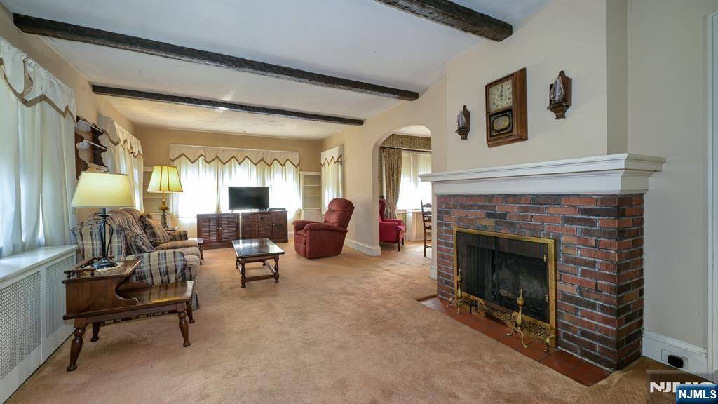 Teaneck, NJ 07666,536 Sagamore AVE