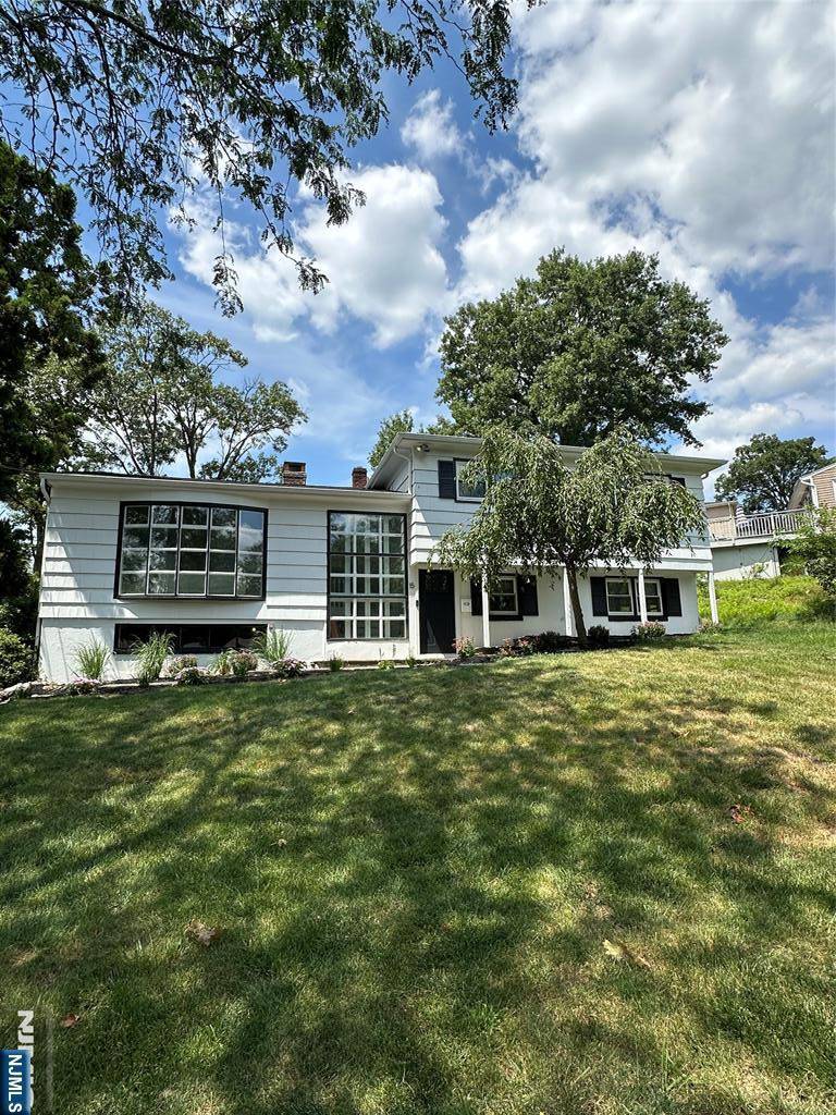 West Orange, NJ 07052,15 Korwel CIR