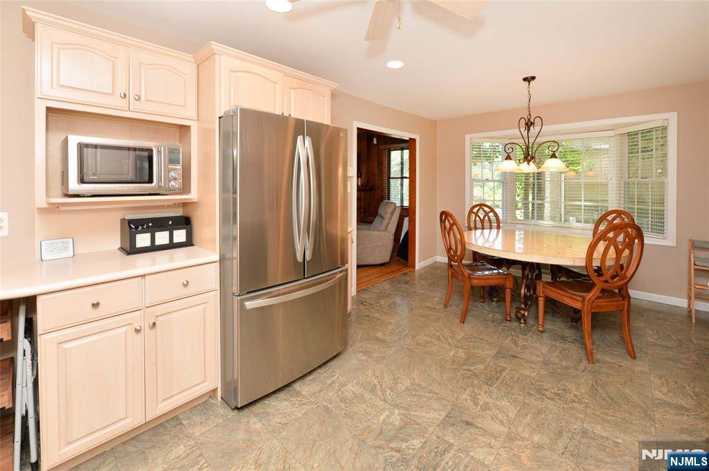 Wayne, NJ 07470,122 Balsam RD