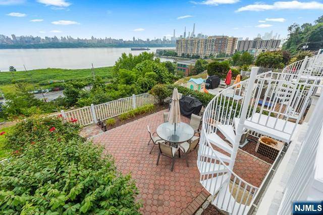 North Bergen, NJ 07047,32 Bergen Ridge RD