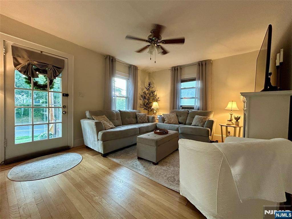 Mahwah, NJ 07430,9 Island RD #1