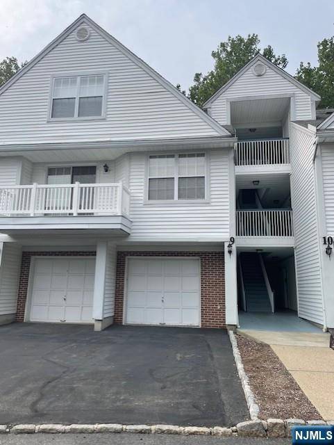 Waldwick, NJ 07463,9-1 Vernon CT