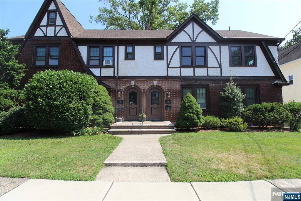 Midland Park, NJ 07432,48 Pierce AVE