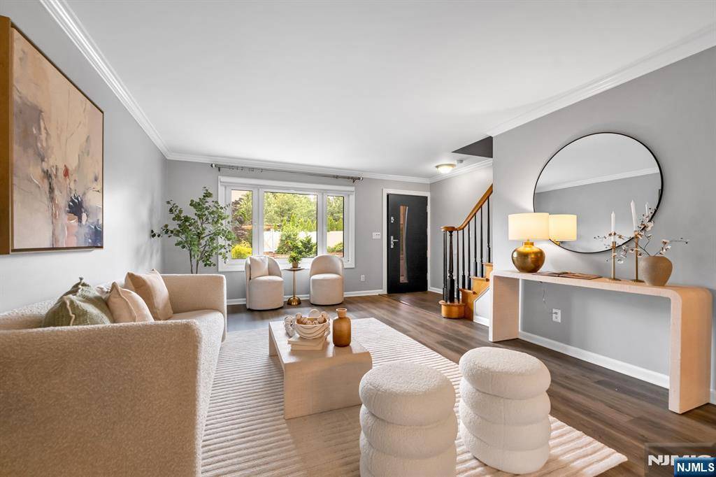 Hasbrouck Heights, NJ 07604,337 Pasadena AVE