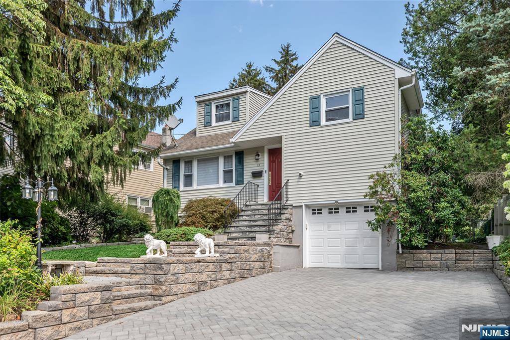 Emerson, NJ 07630,15 Spruce AVE