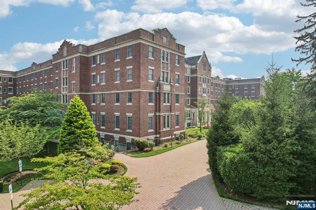Mahwah, NJ 07430,5104 Rio Vista