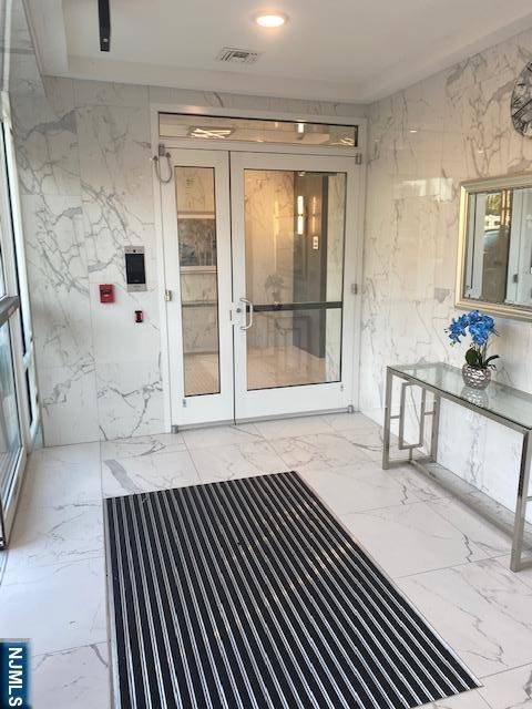 Paramus, NJ 07652,5 Soldier Hill RD #305