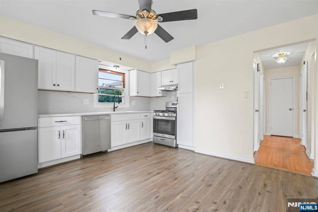 Lyndhurst, NJ 07071,161 Delafield AVE