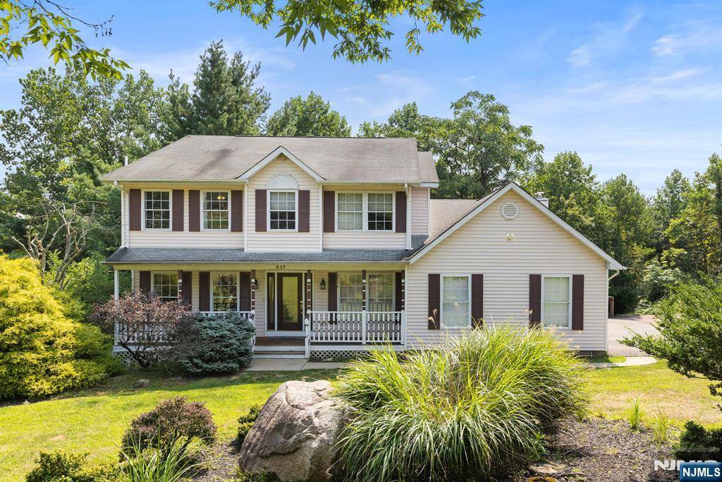 Franklin Lakes, NJ 07417,517 Kings Point TRL
