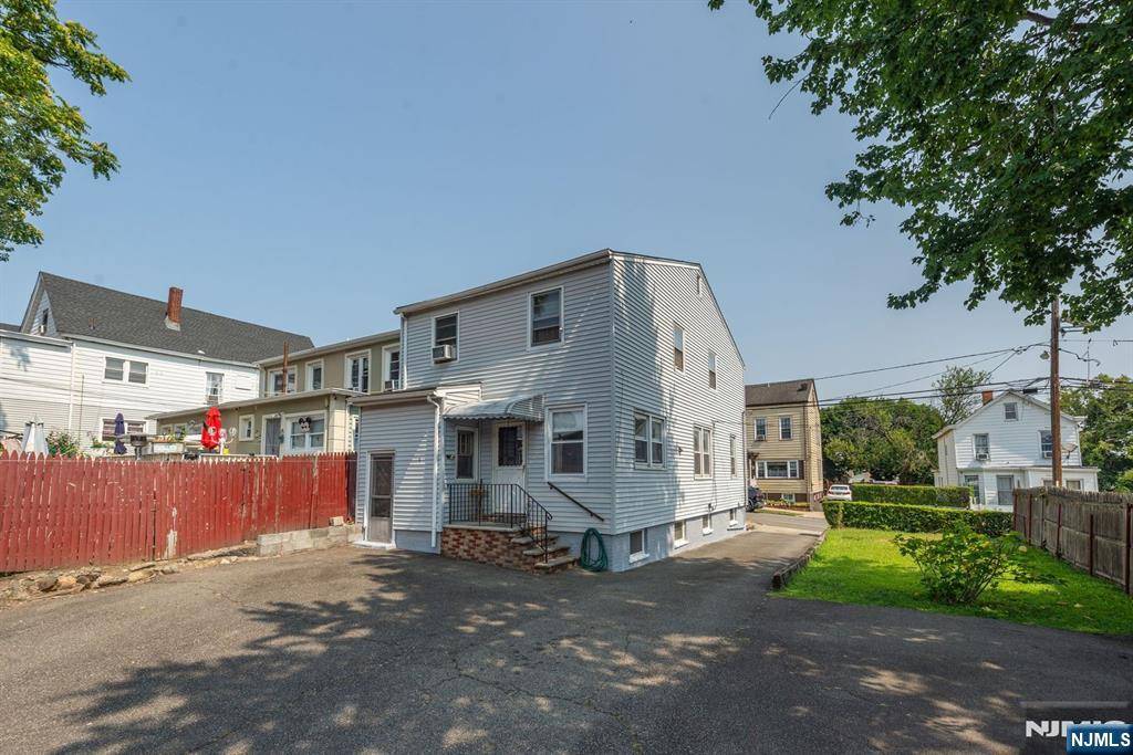 Paterson, NJ 07501,126 Dixon AVE