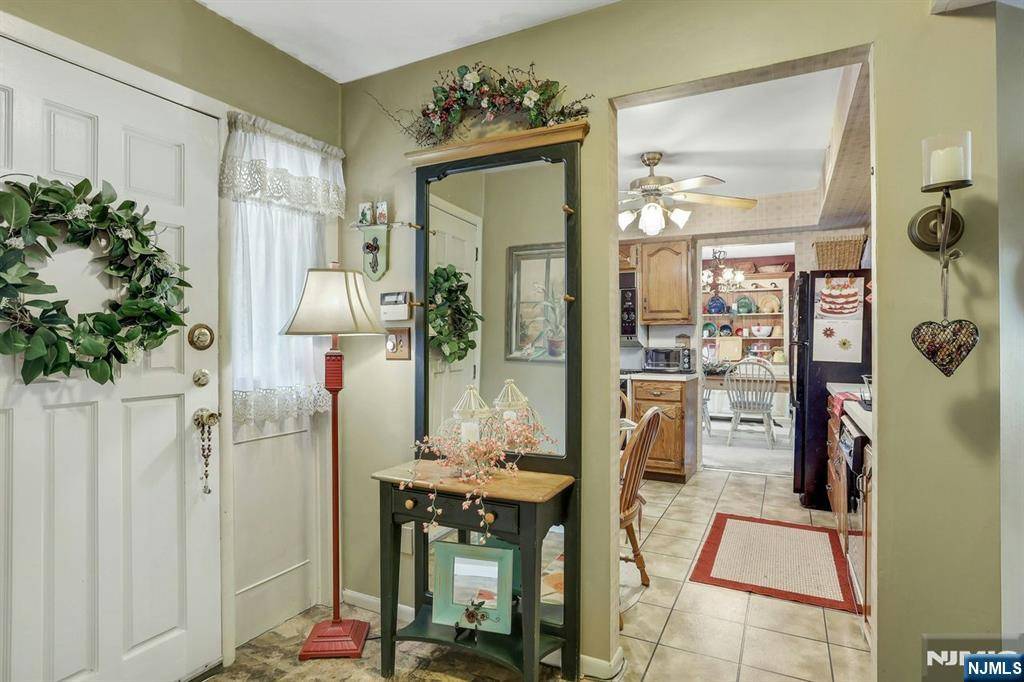 Rutherford, NJ 07070,400 River Oaks DR