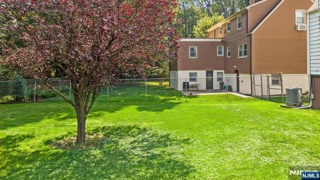 Little Ferry, NJ 07643,87 Bertolotto AVE