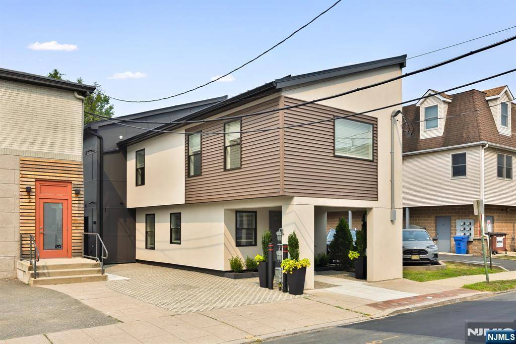 Rutherford, NJ 07070,30 Franklin PL #2