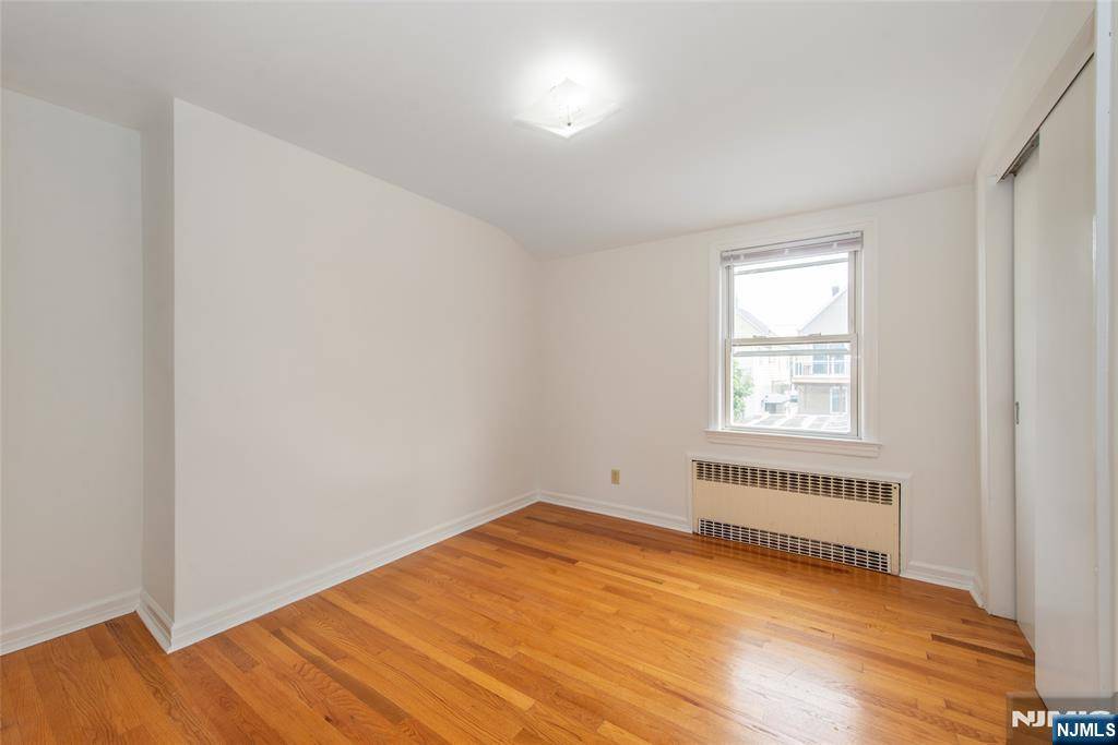 Garfield, NJ 07026,412 MADELINE AVE #2
