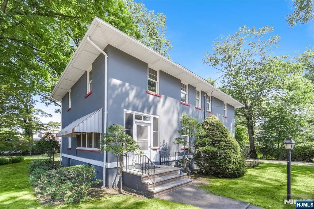 Hillsdale, NJ 07642,288 Washington AVE