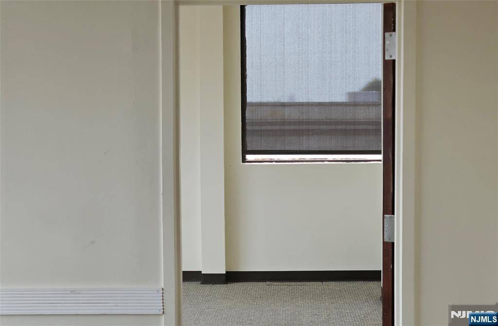 North Bergen, NJ 07047,7225 Bergenline AVE #4