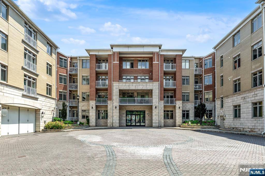 North Bergen, NJ 07047,7400 River RD #433