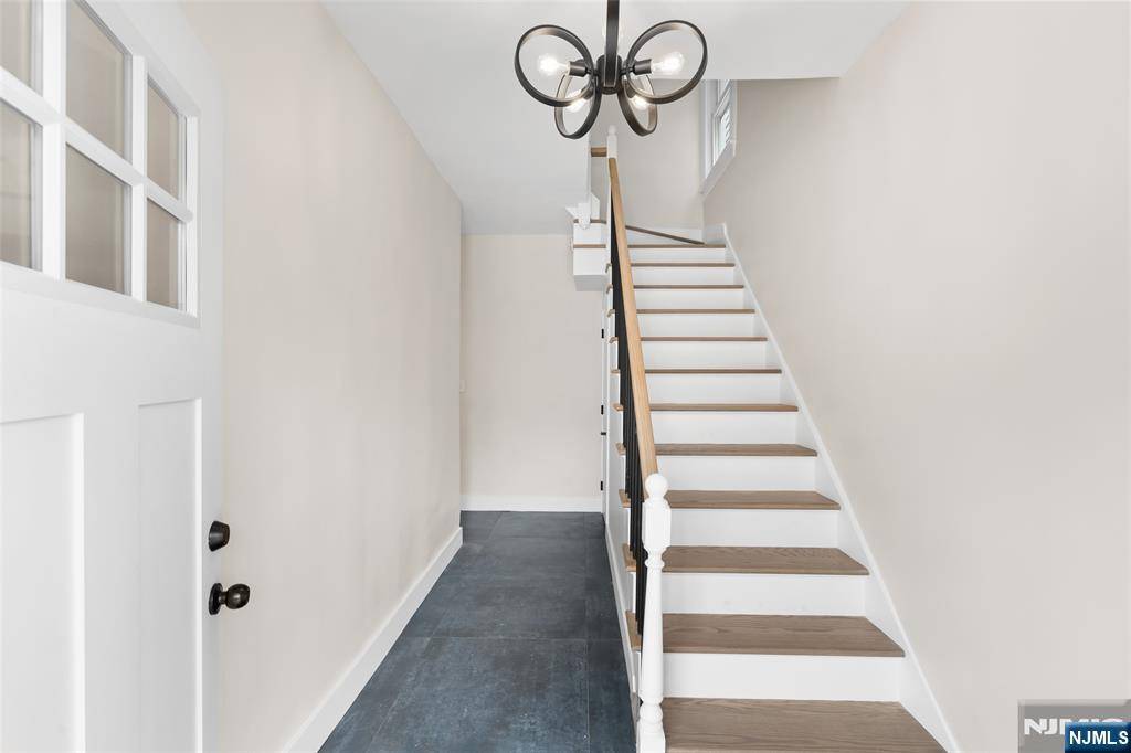 Newark, NJ 07103,727 20th ST