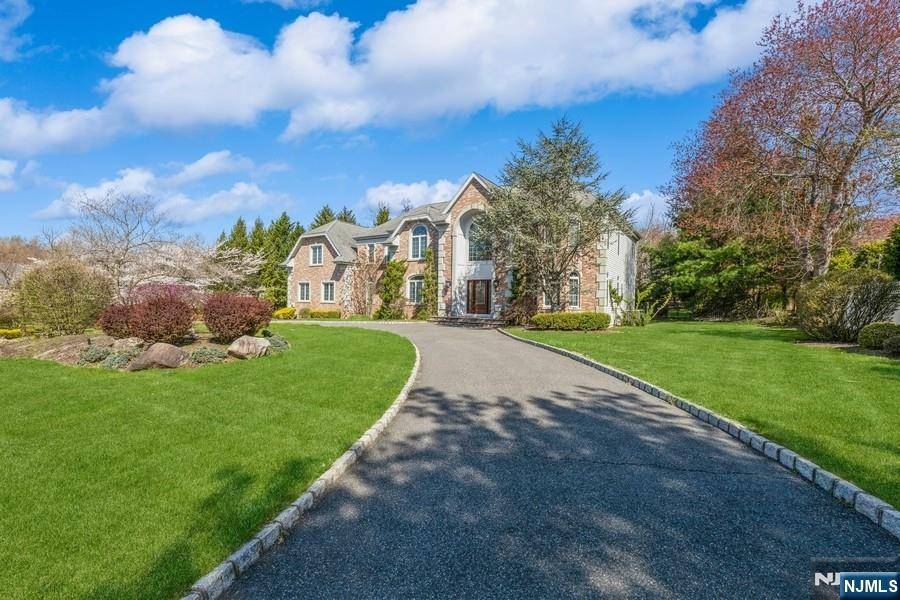 Old Tappan, NJ 07675,6 Lone Cedar WAY