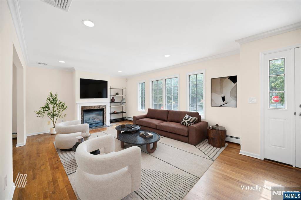 Ridgefield, NJ 07657,2 Kathleen CT