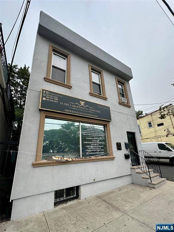 West New York, NJ 07093,448 67th ST