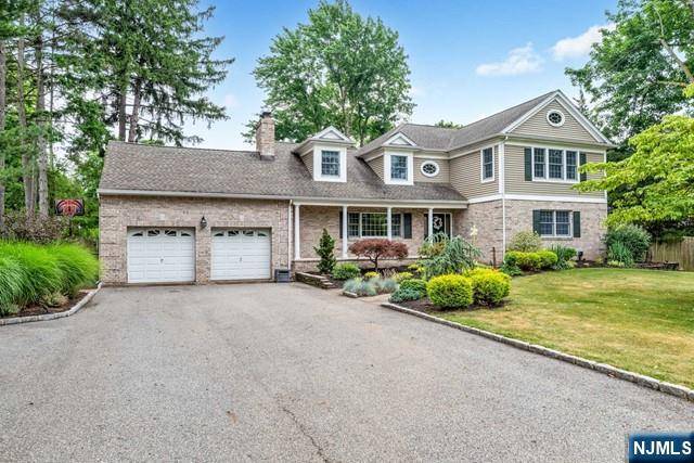 Paramus, NJ 07652,356 N Farview AVE