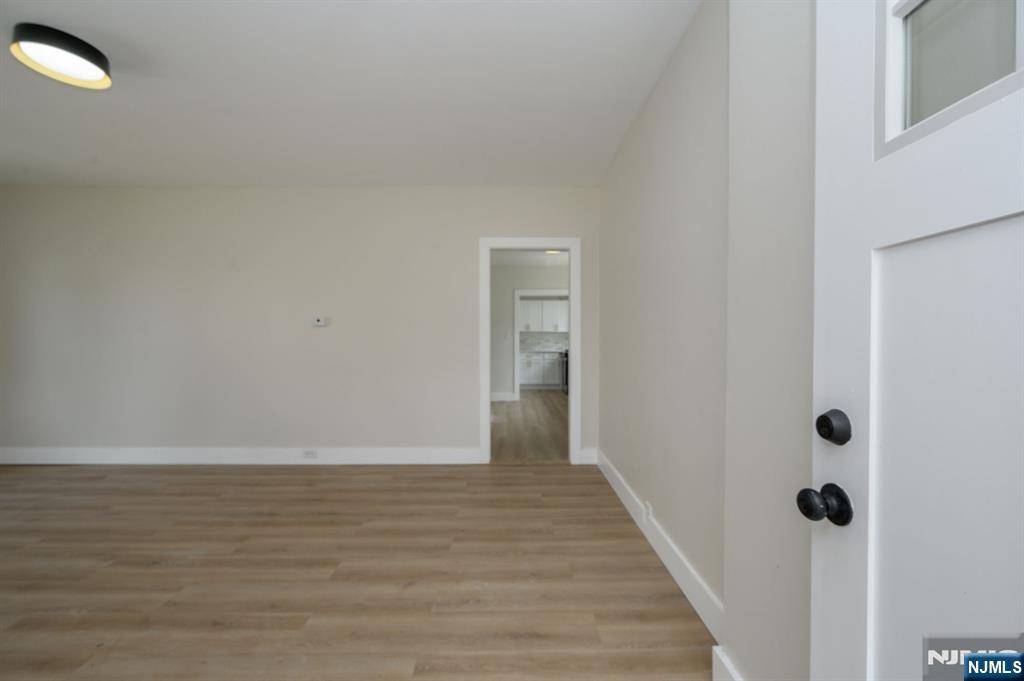 Teaneck, NJ 07666,35 Amsterdam AVE