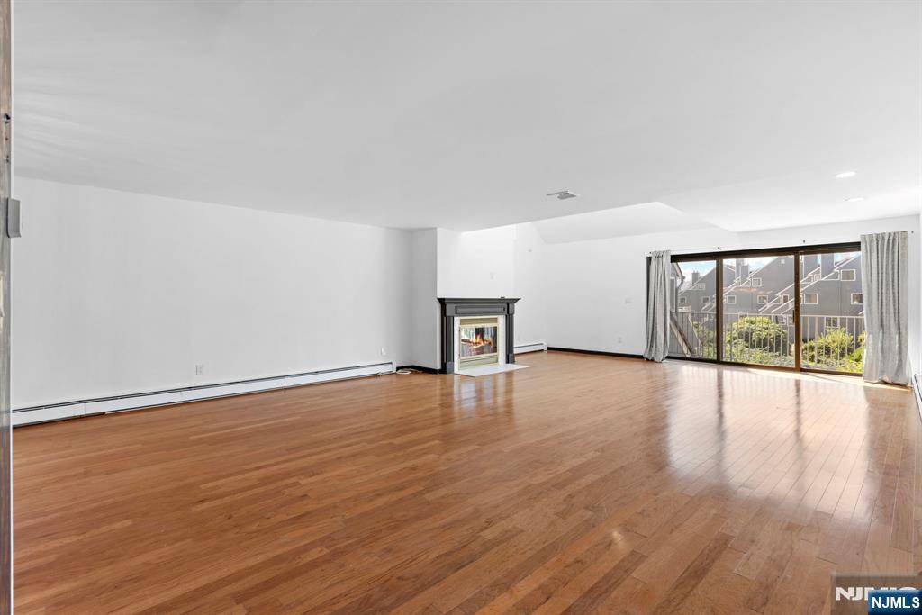 North Bergen, NJ 07047,8000 River RD #9B