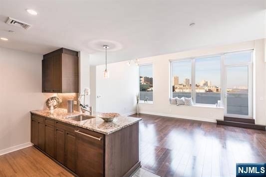 Weehawken, NJ 07086,1000 Avenue At Port Imperial #PH702