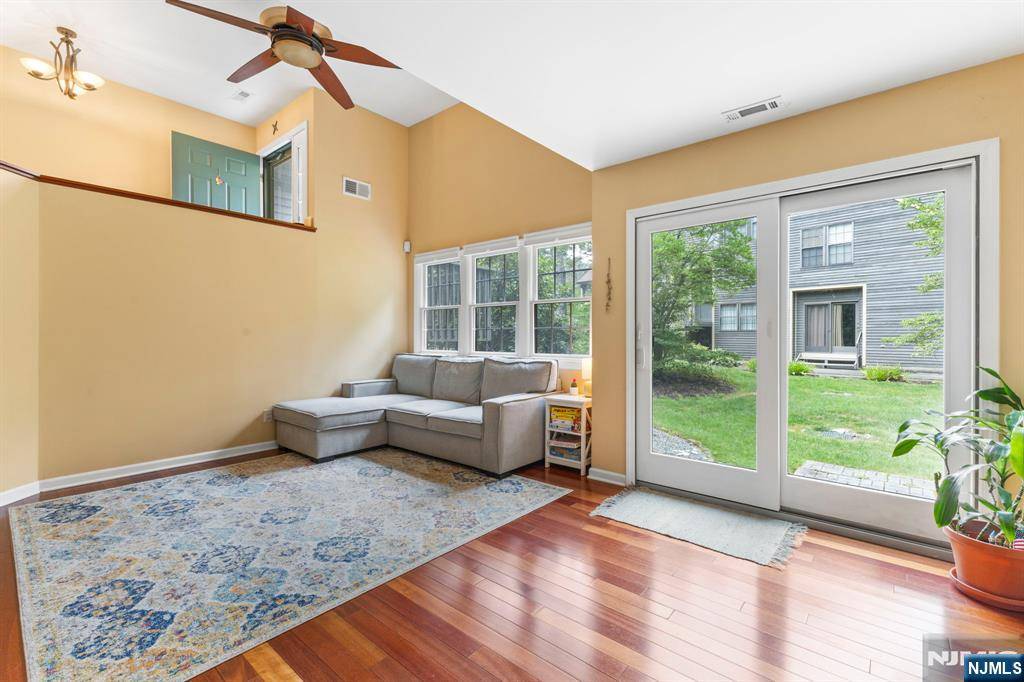West Milford, NJ 07480,22 Foxboro