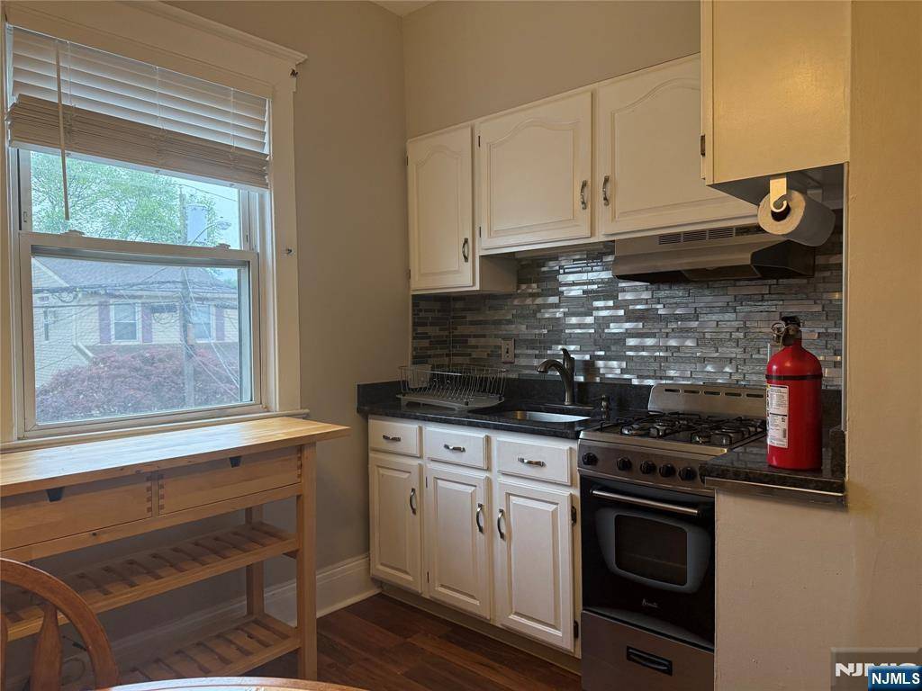 Lodi, NJ 07644,29 Pine ST #2