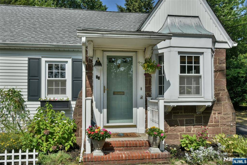 Hawthorne, NJ 07506,52 Victor