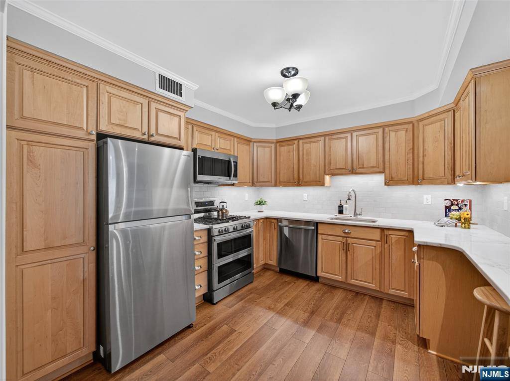 Mahwah, NJ 07430,92 Hopkins CT