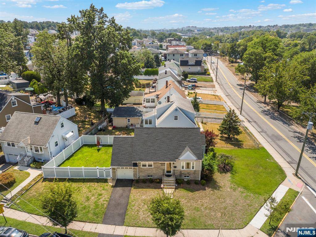 North Arlington, NJ 07031,75 Birchwood DR