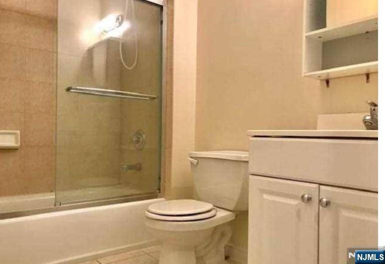 Palisades Park, NJ 07650,130 Abbott AVE #1st Floor