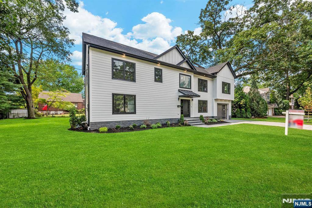 Cresskill, NJ 07626,403 12th ST