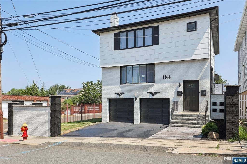 North Arlington, NJ 07031,184 Albert ST