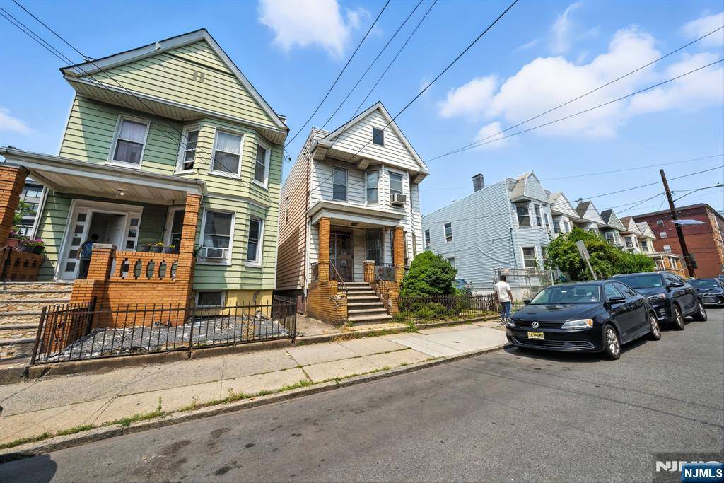 Jersey City, NJ 07306,181 Tonnele AVE