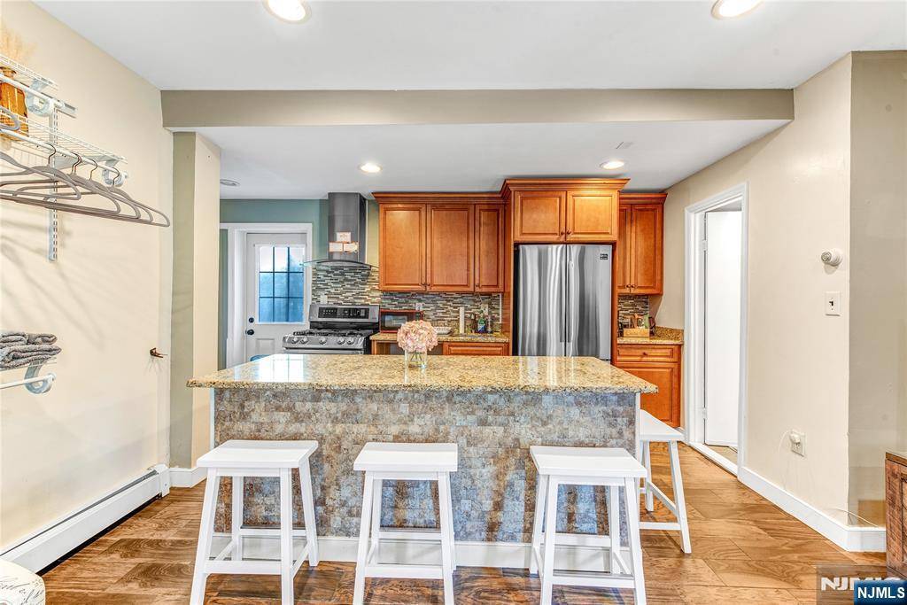 North Bergen, NJ 07047,7108 Hudson AVE